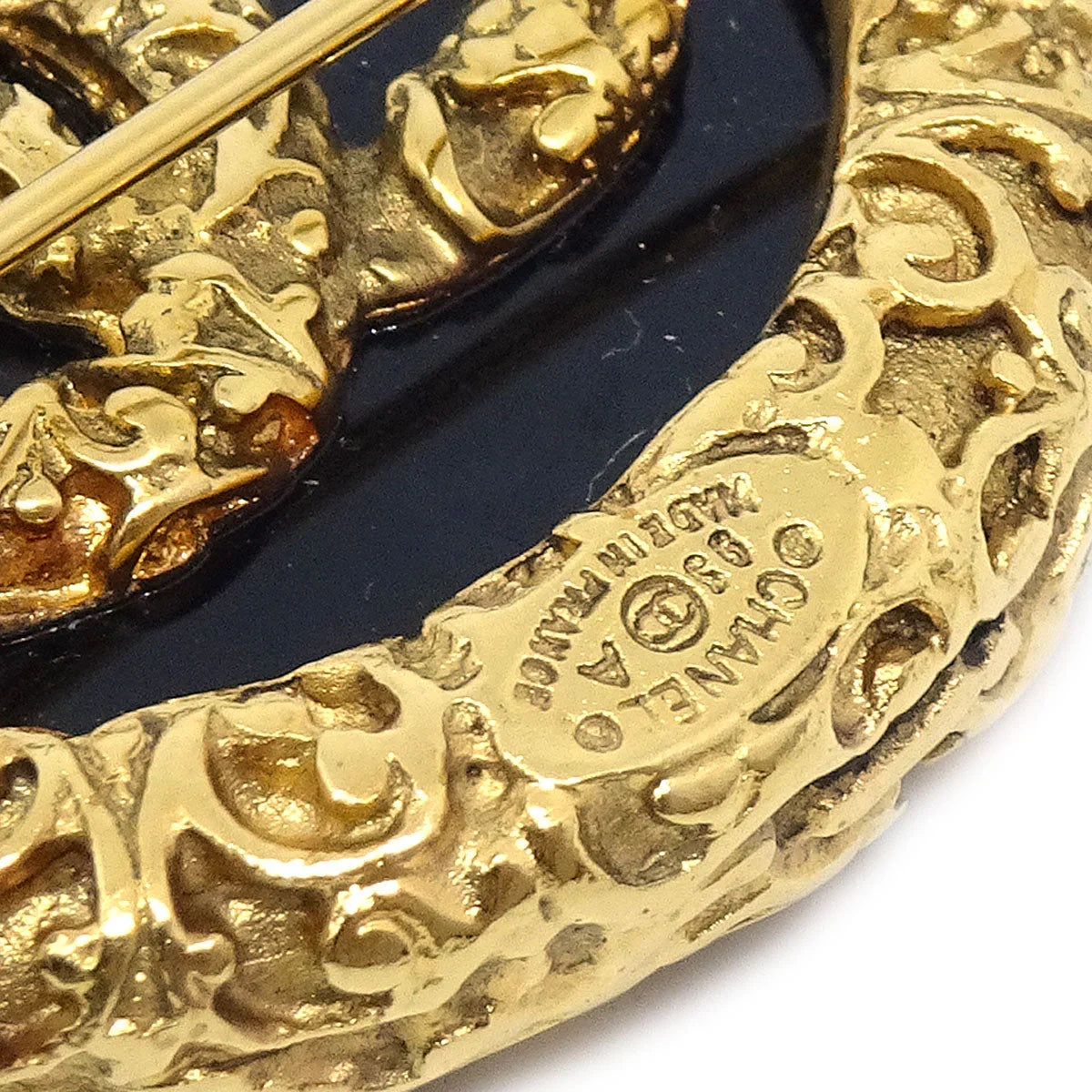 CHANEL 1993 Brooch Pin Gold Black