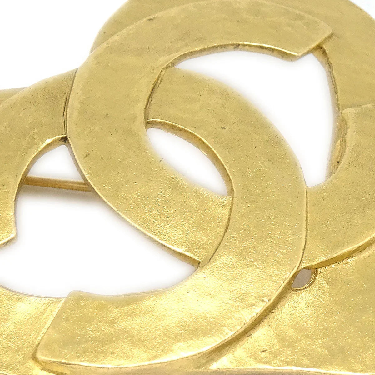 CHANEL 1995 Heart Brooch Pin Gold