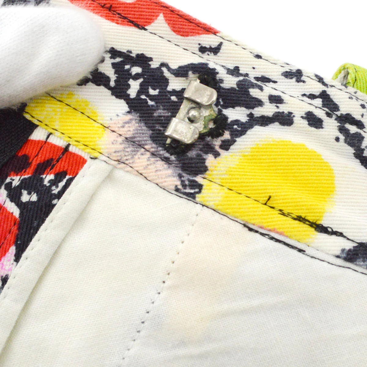 Chanel 1997 Spring camellia-print slim-cut trousers #38