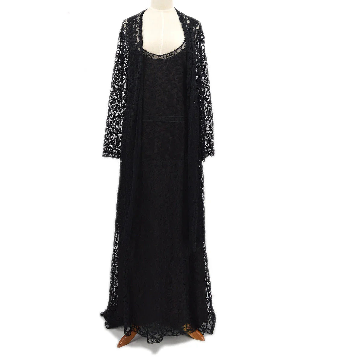 Chanel 1998 Fall logo-lettering lace dress #38 AMORE Vintage Tokyo Chanel 1998 Fall logo-lettering lace dress #38 AMORE Vintage Tokyo