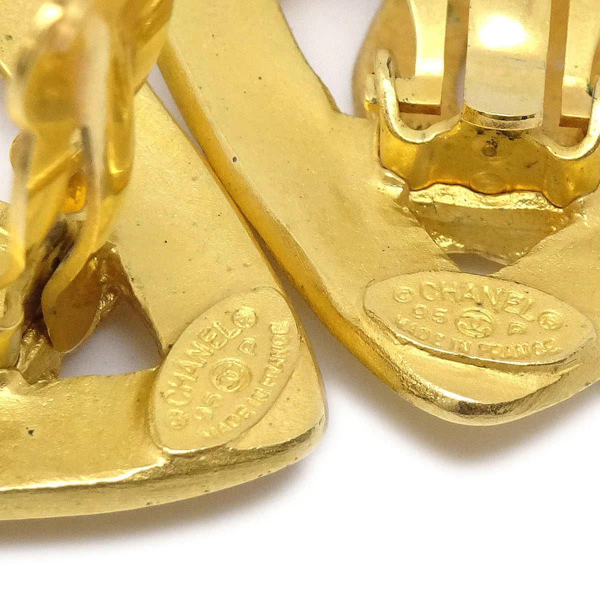 Chanel 1995 Heart Earrings Gold Clip-On 95P