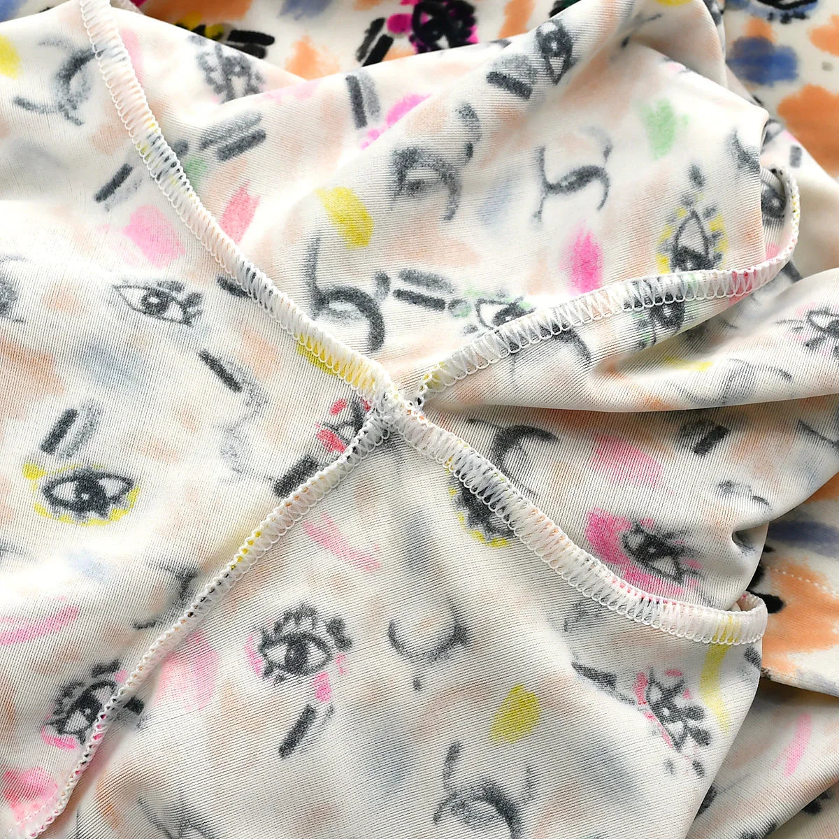 Chanel 1995 spring shoe-print cropped T-shirt #40