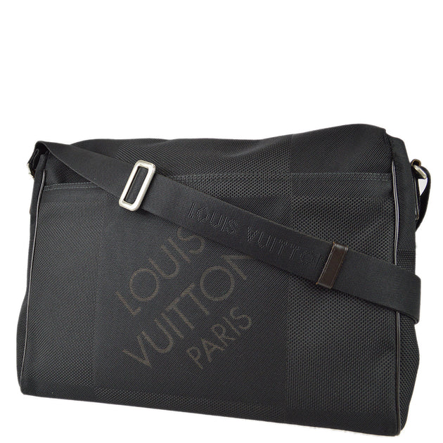 Louis Vuitton Messager NM Messenger Bag Damier Geant Black M93225 – AMORE  Vintage Tokyo