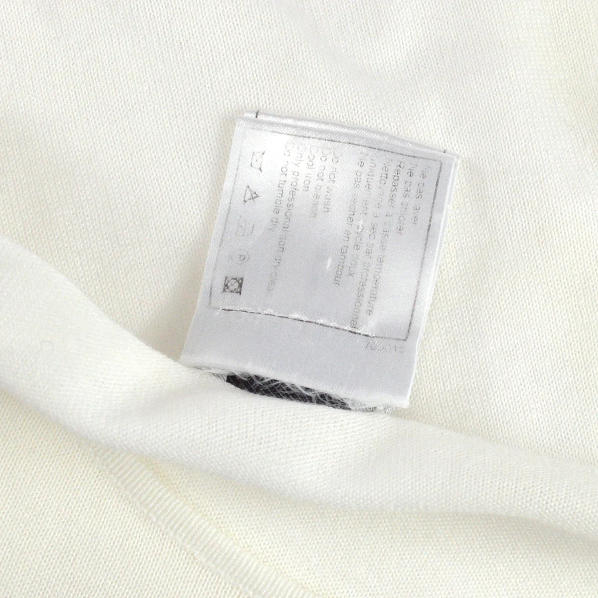Chanel Sleeveless Tops White 04P #38