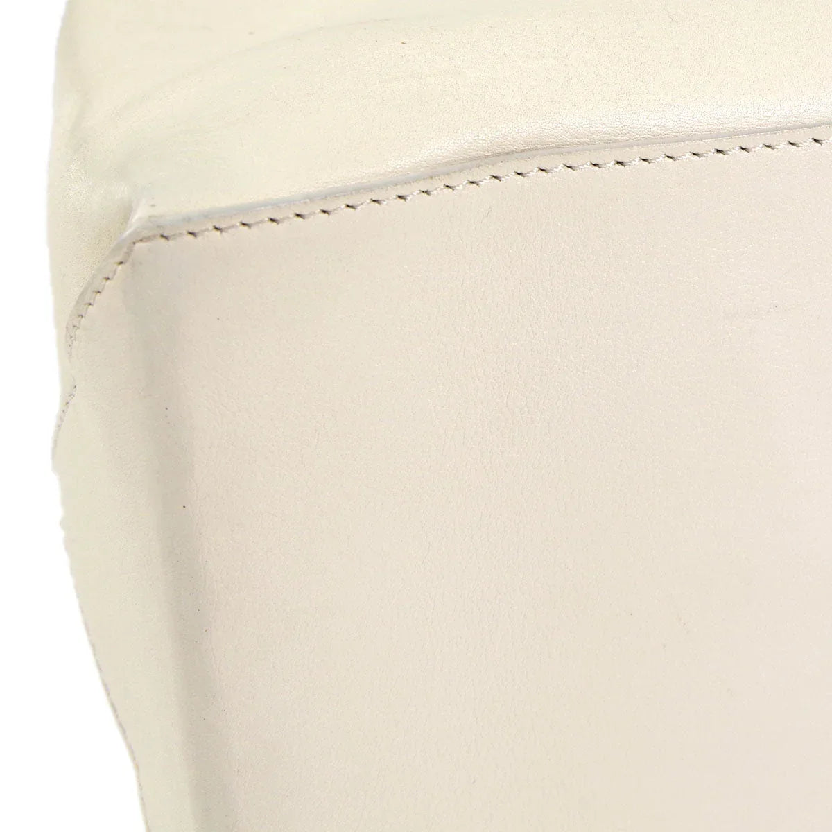 Chanel * 2008-2009 Essential Tote 40 White Calfskin
