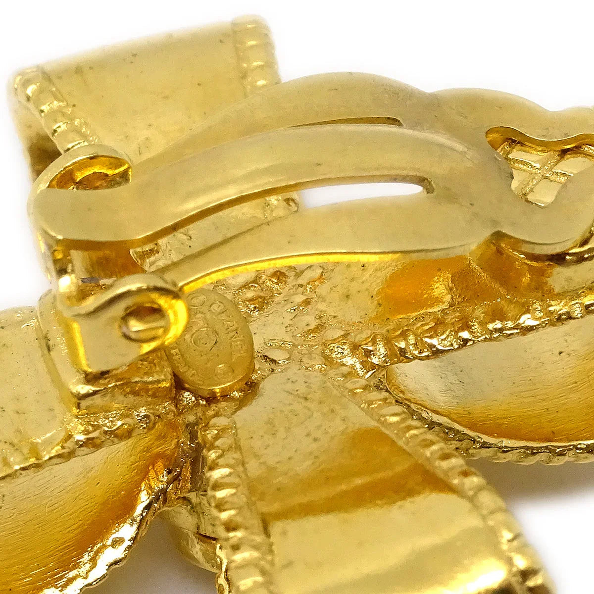 Chanel 1997 Ribbon Cross Earrings Clip-On