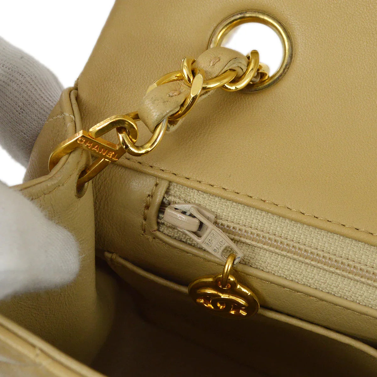 Chanel 1989-1991 Beige Lambskin Turnlock Small Full Flap Shoulder Bag