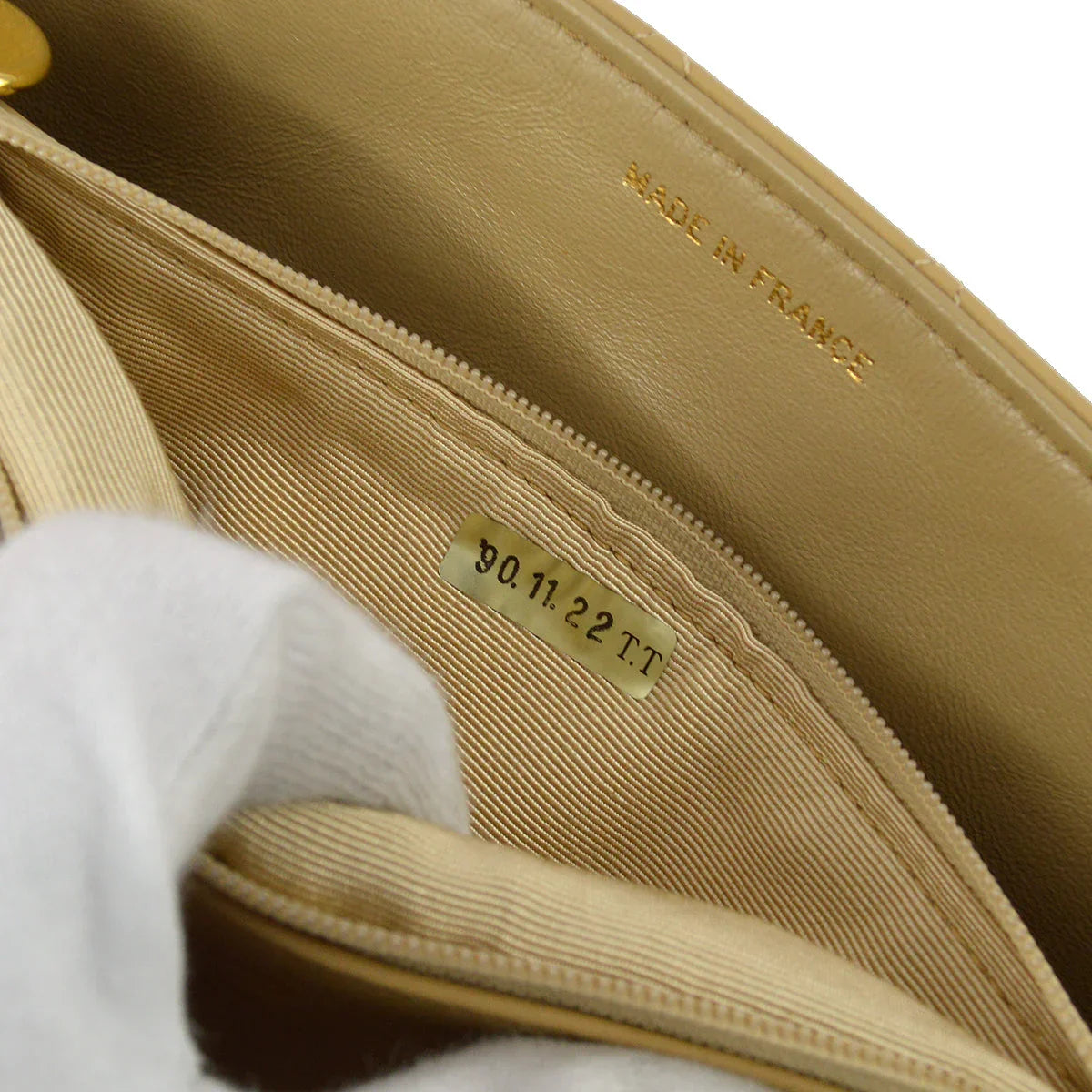 Chanel 1989-1991 Beige Lambskin Turnlock Small Full Flap Shoulder Bag