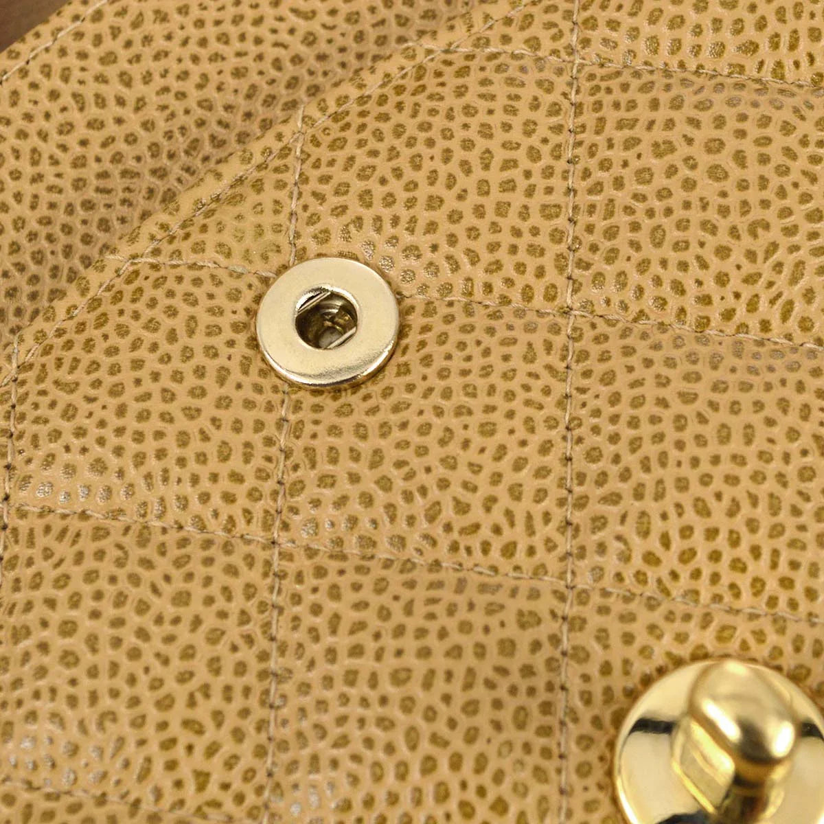 Chanel 2001-2003 Beige Caviar Medium Classic Double Flap Bag SHW
