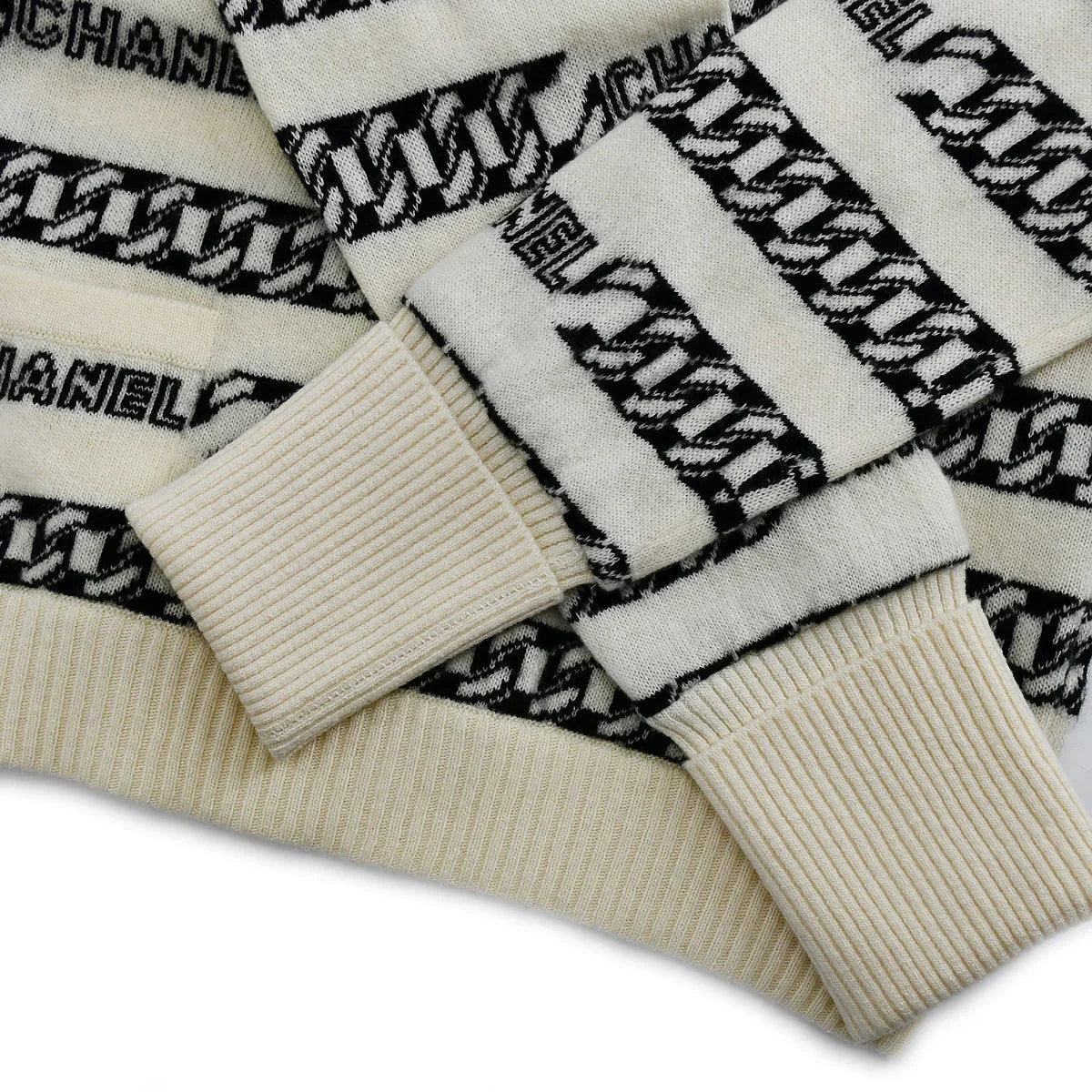 Chanel 2001 Fall Chain Motif Cashmere Jumper #34