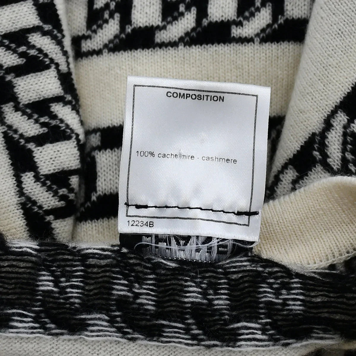 Chanel 2001 Fall Chain Motif Cashmere Jumper #34