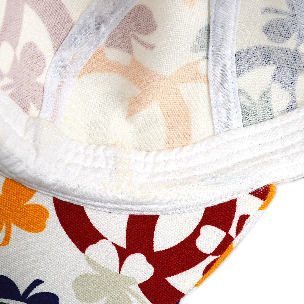 Chanel White Cap Hat Clover Small Good #M
