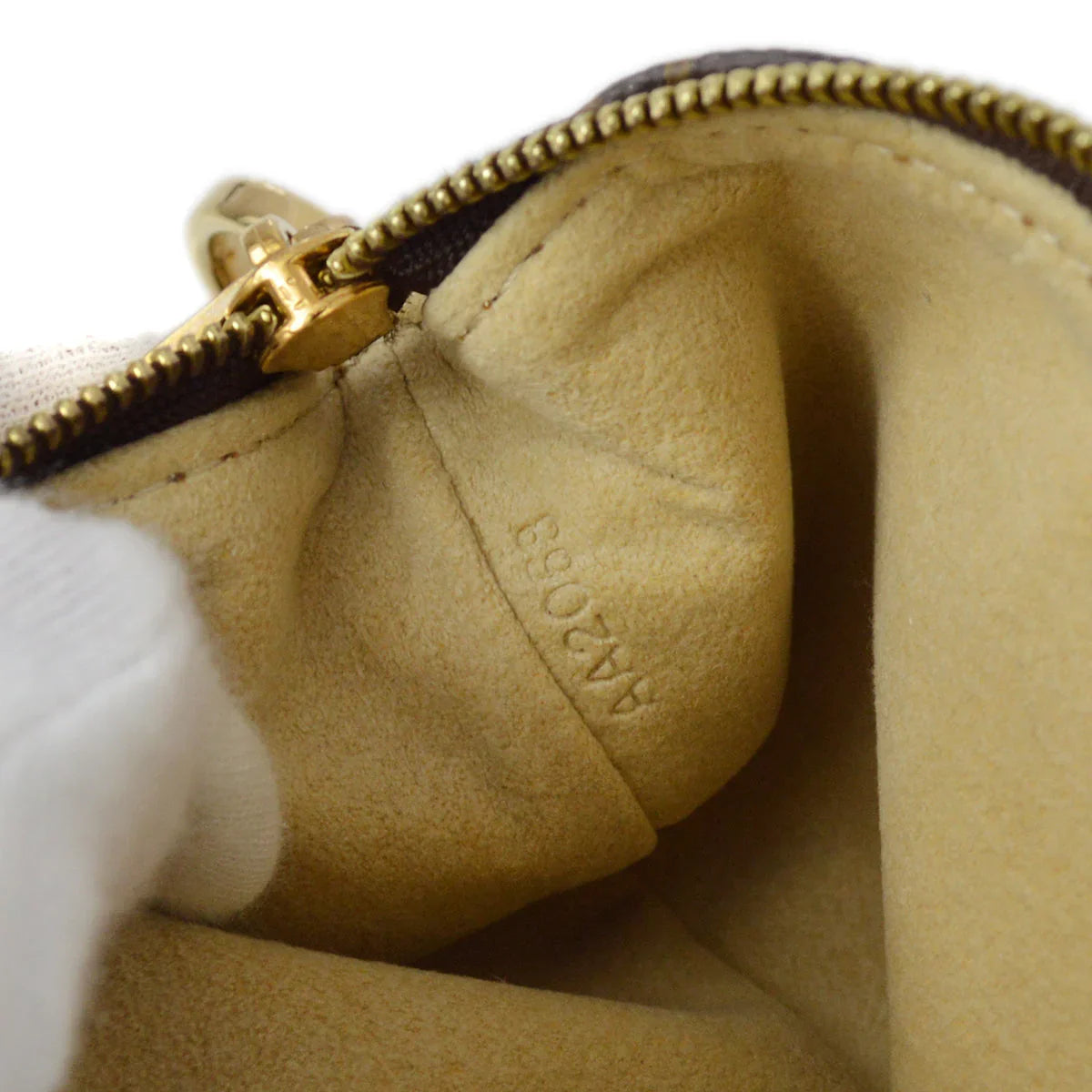 Louis Vuitton 2008 Monogram Pochette Milla PM M60095