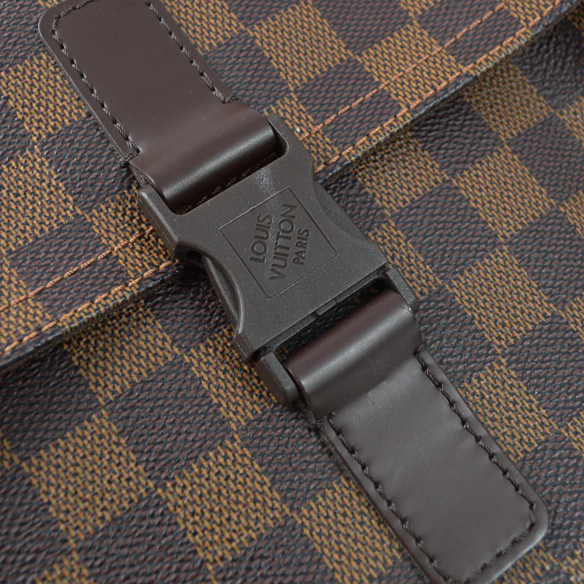 Louis Vuitton 2006 Damier Pochette Melville Shoulder Bag N51127