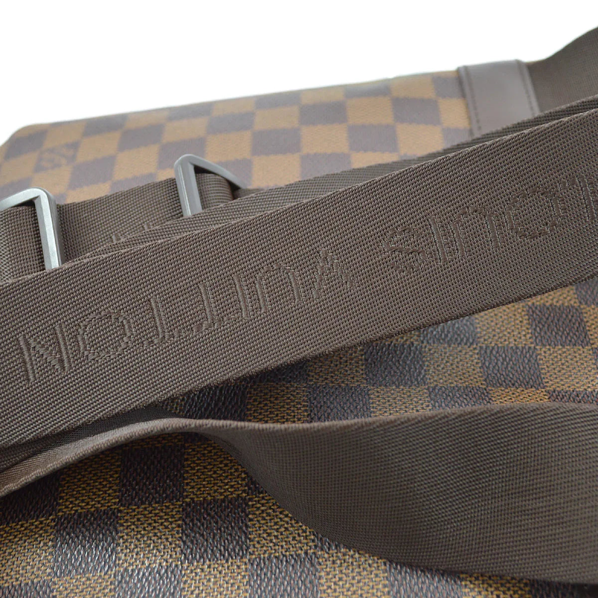 Louis Vuitton 2006 Damier Pochette Melville Shoulder Bag N51127