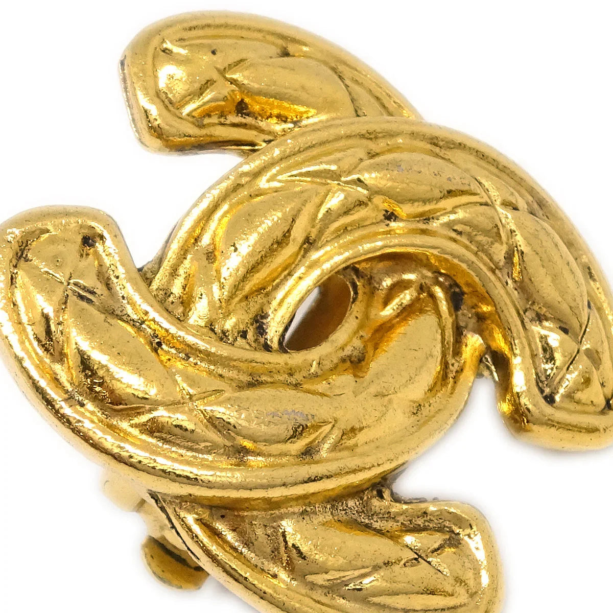 Chanel Gold CC Earrings Clip-On 2433