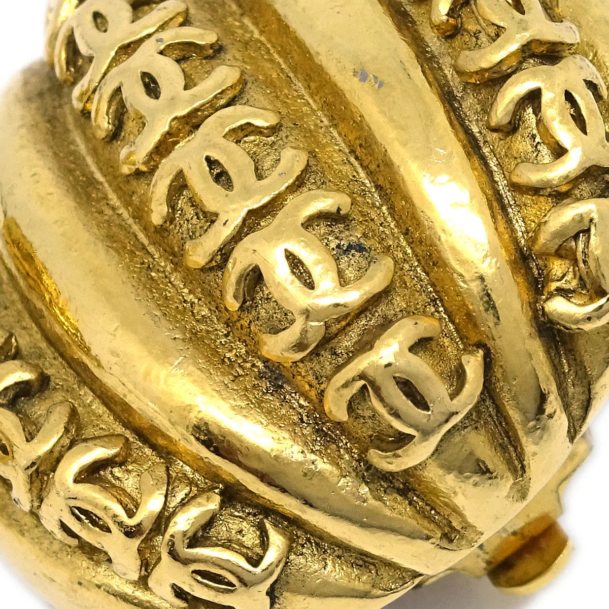 Chanel Gold Button Earrings Clip-On 23