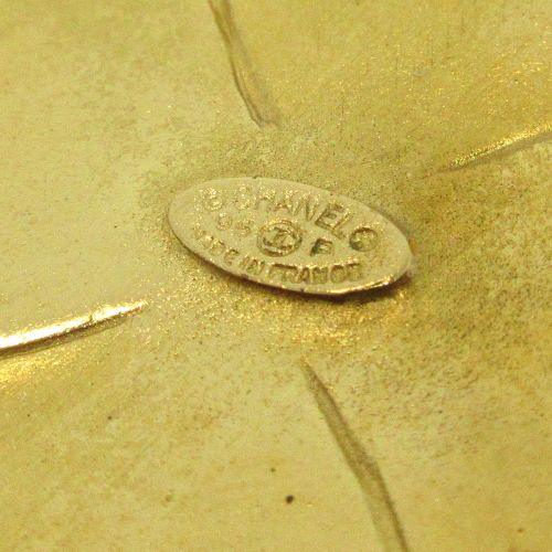 Chanel 1995 CC Logos Clover Motif Brooch Gold