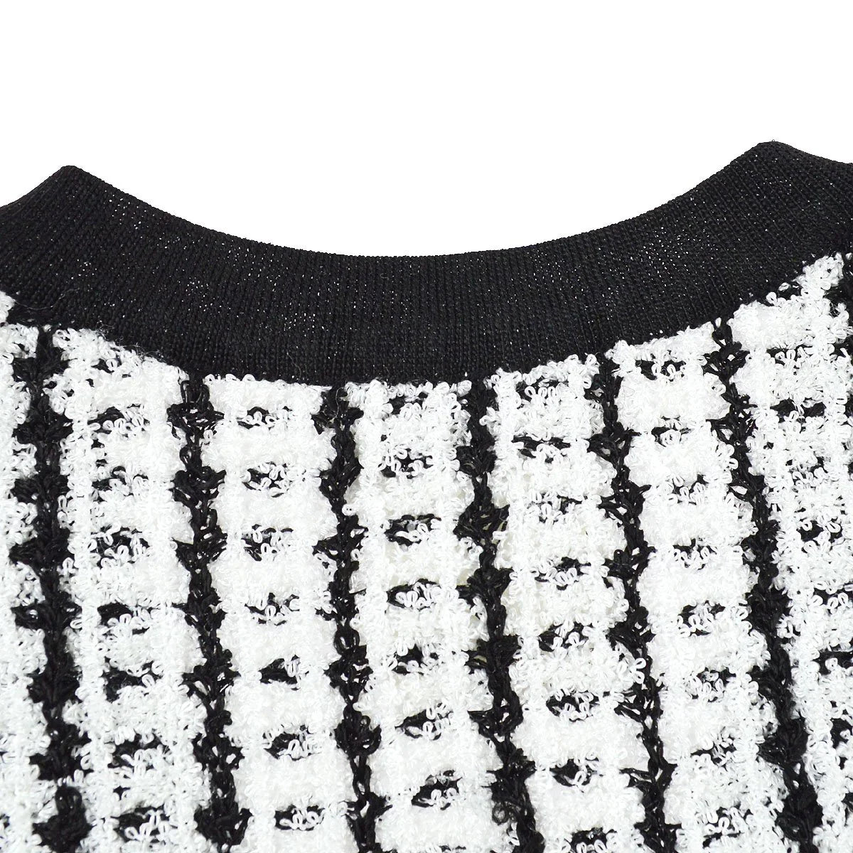 CHANEL 1997 Interlocking V-neck vest #42