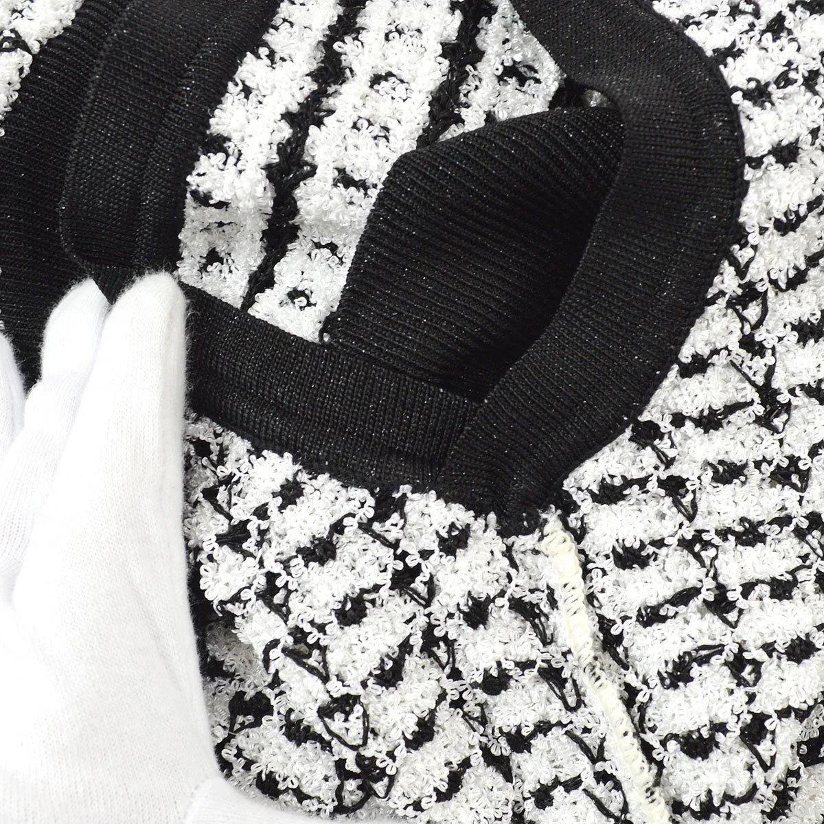 CHANEL 1997 Interlocking V-neck vest #42