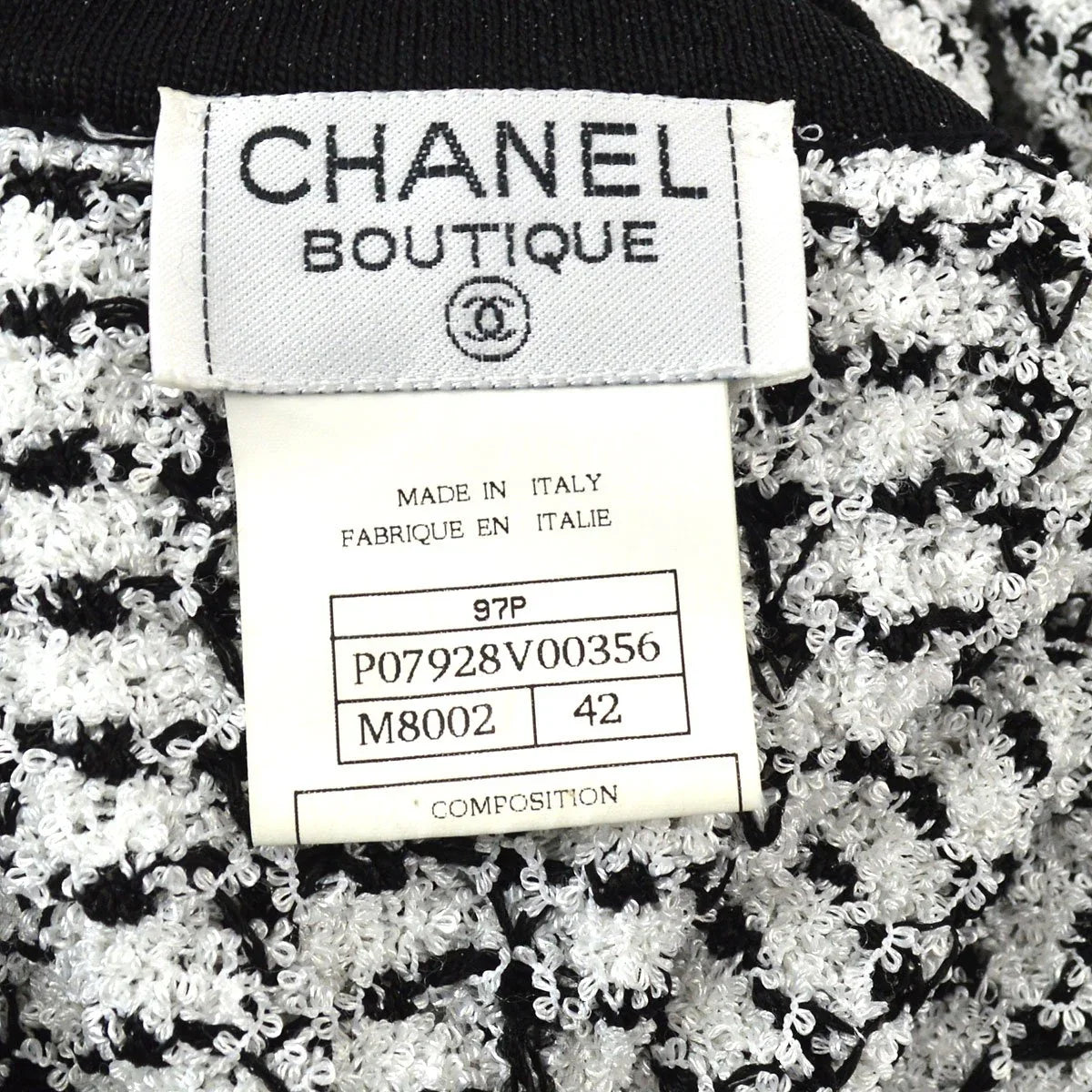 CHANEL 1997 Interlocking V-neck vest #42
