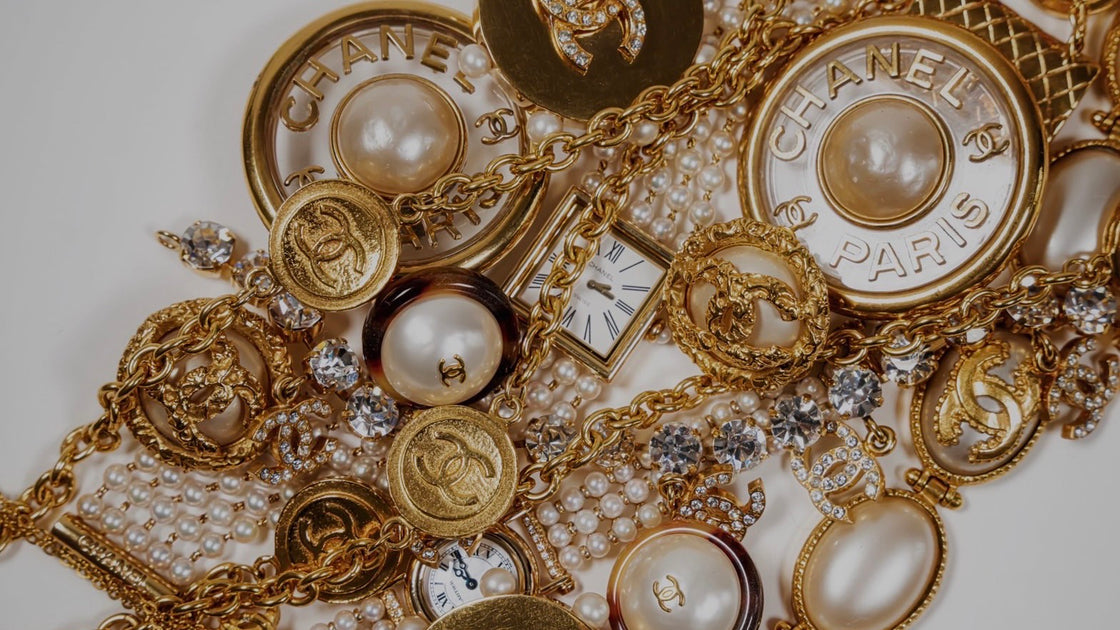 Chanel Brooch Pin Gold 1174 – AMORE Vintage Tokyo