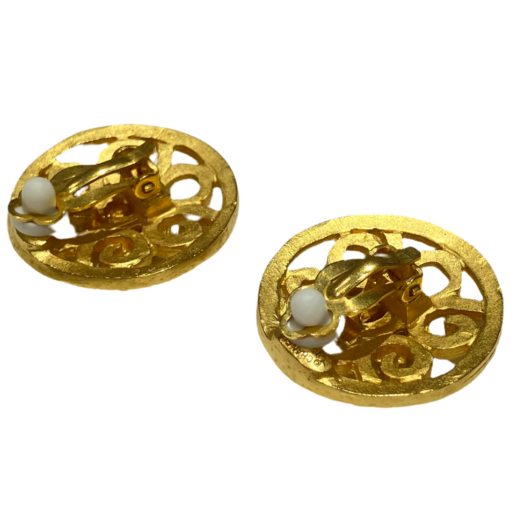 Chanel Button Earrings Clip-On Gold 95P