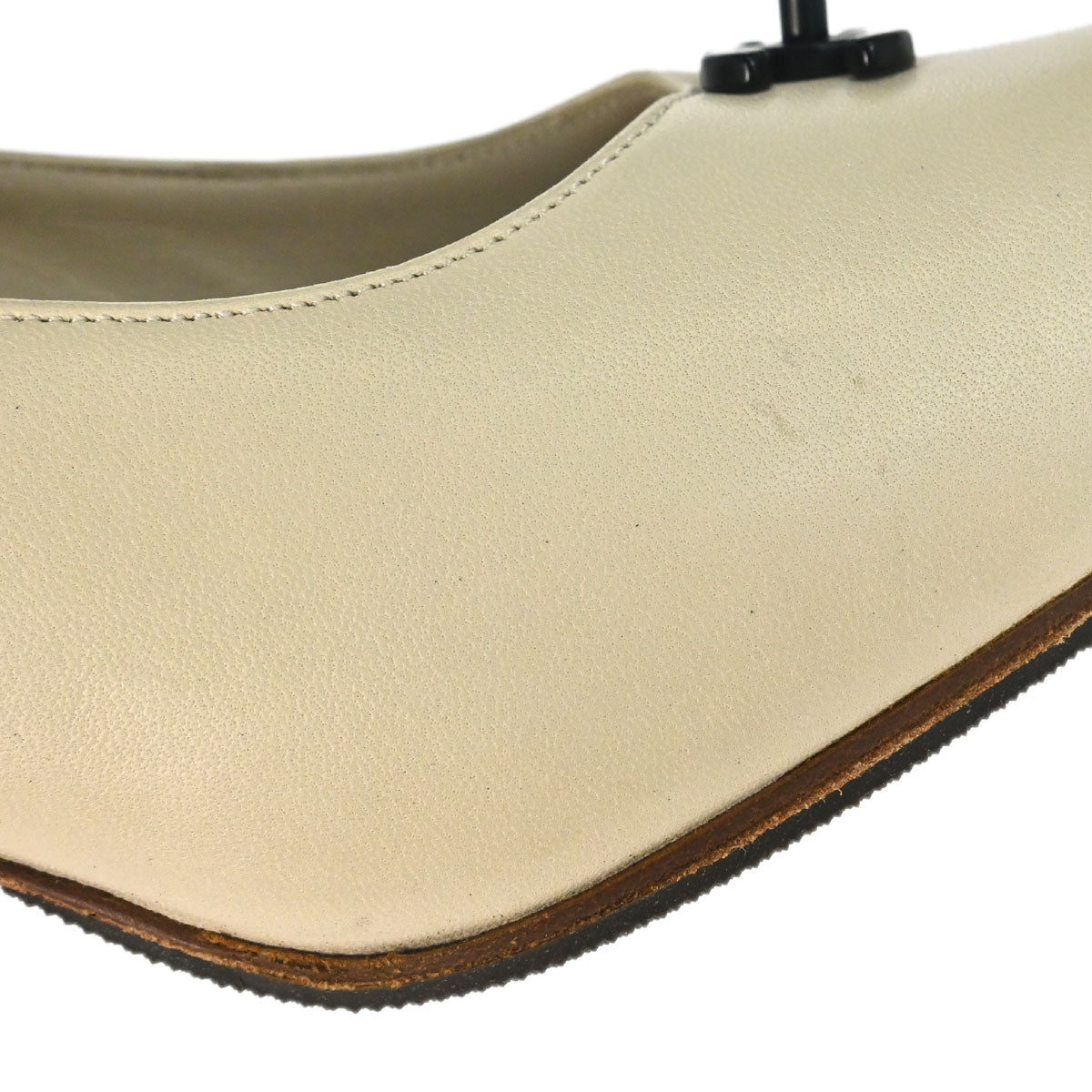 Chanel * CC Turnlock Ivory Leather Pumps Shoes #36