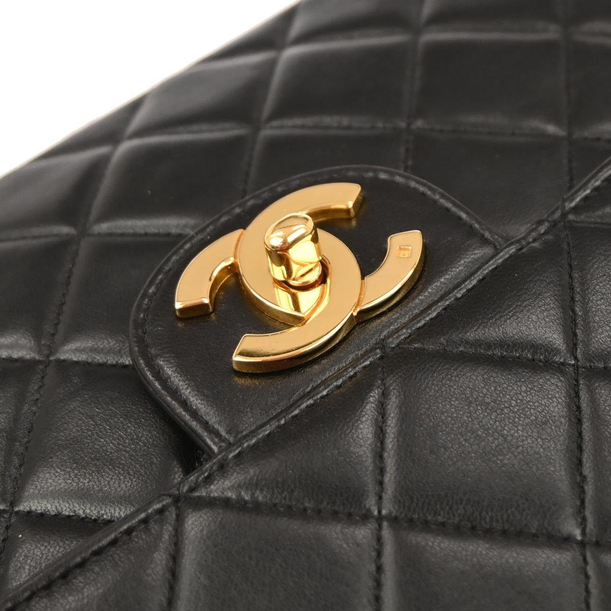 Chanel 1996-1997 Black Lambskin Jumbo Classic Flap Shoulder Bag