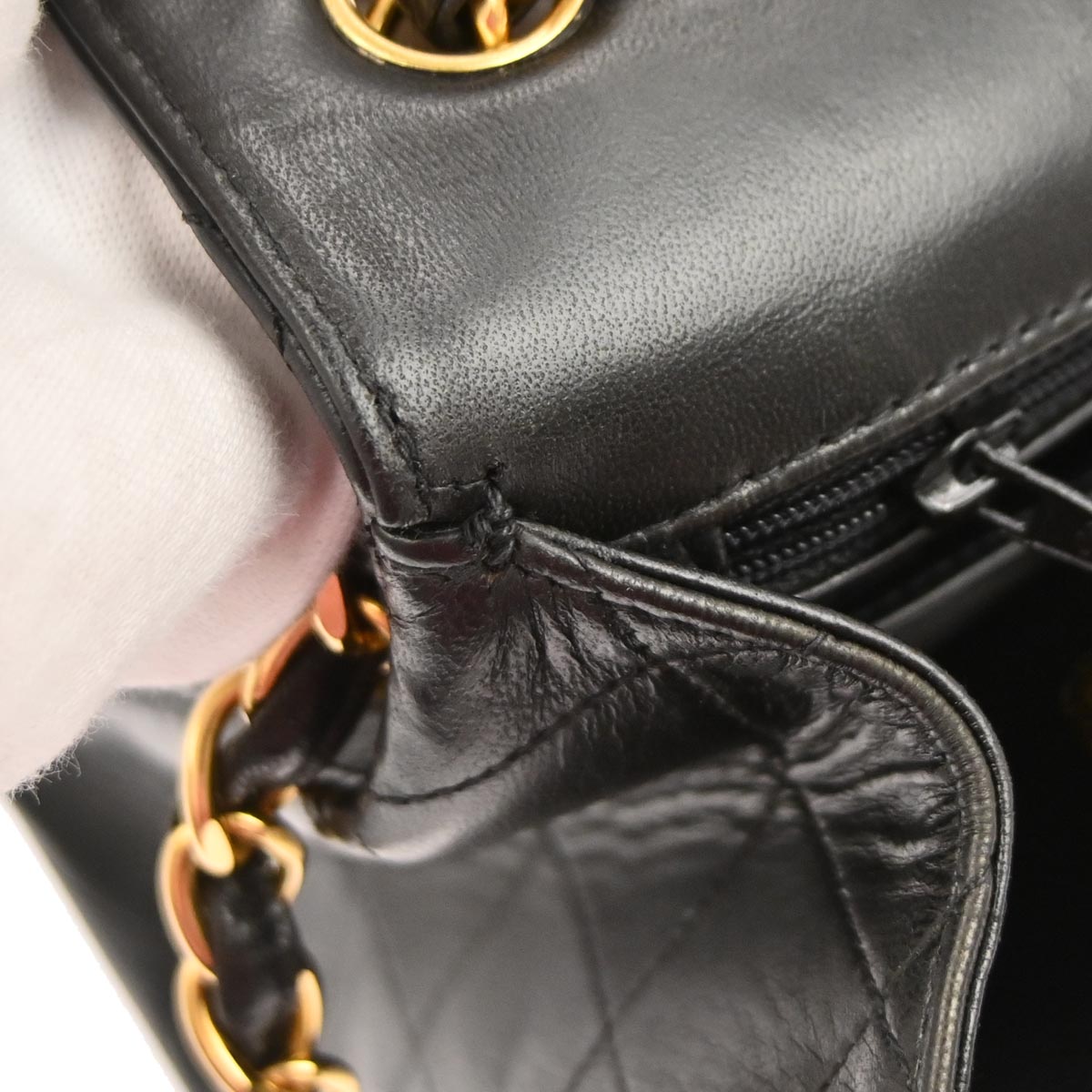 Chanel 1996-1997 Black Lambskin Jumbo Classic Flap Shoulder Bag