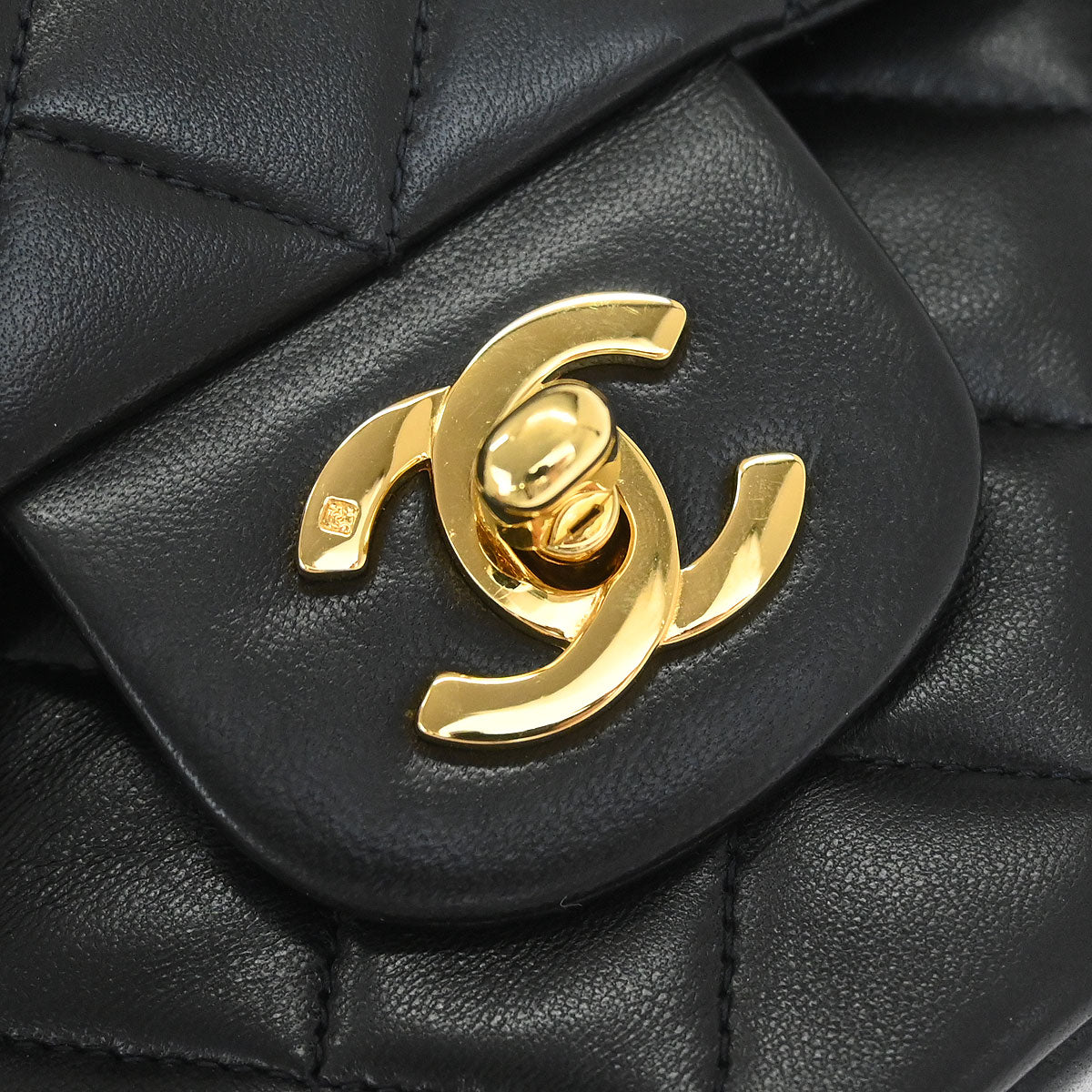 Chanel 1991-1994 Black Lambskin Medium Classic Double Flap Shoulder Bag