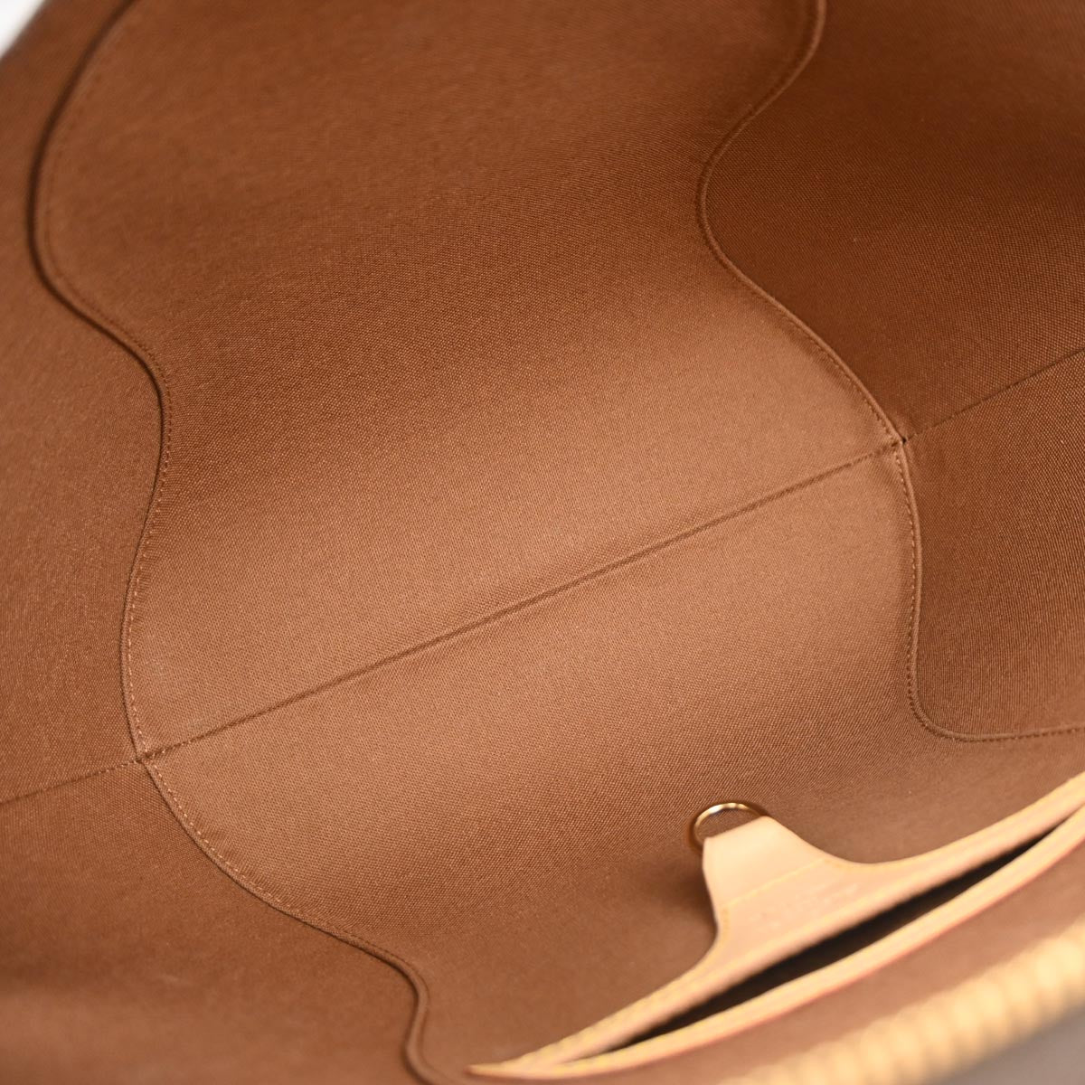 Louis Vuitton Monogram Ellipse MM Handbag M51126