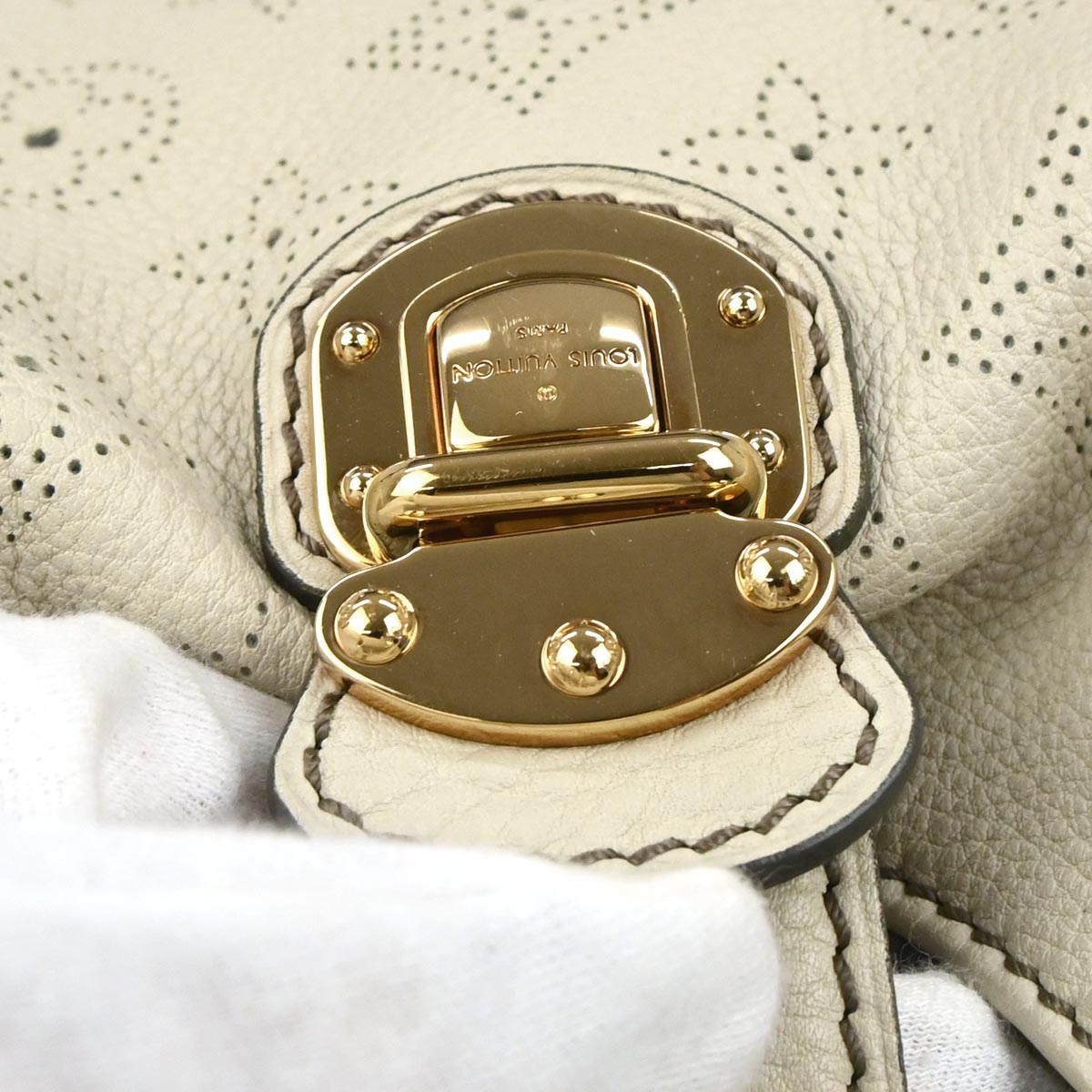 Louis Vuitton Gray Mahina L Hobo Handbag M95977