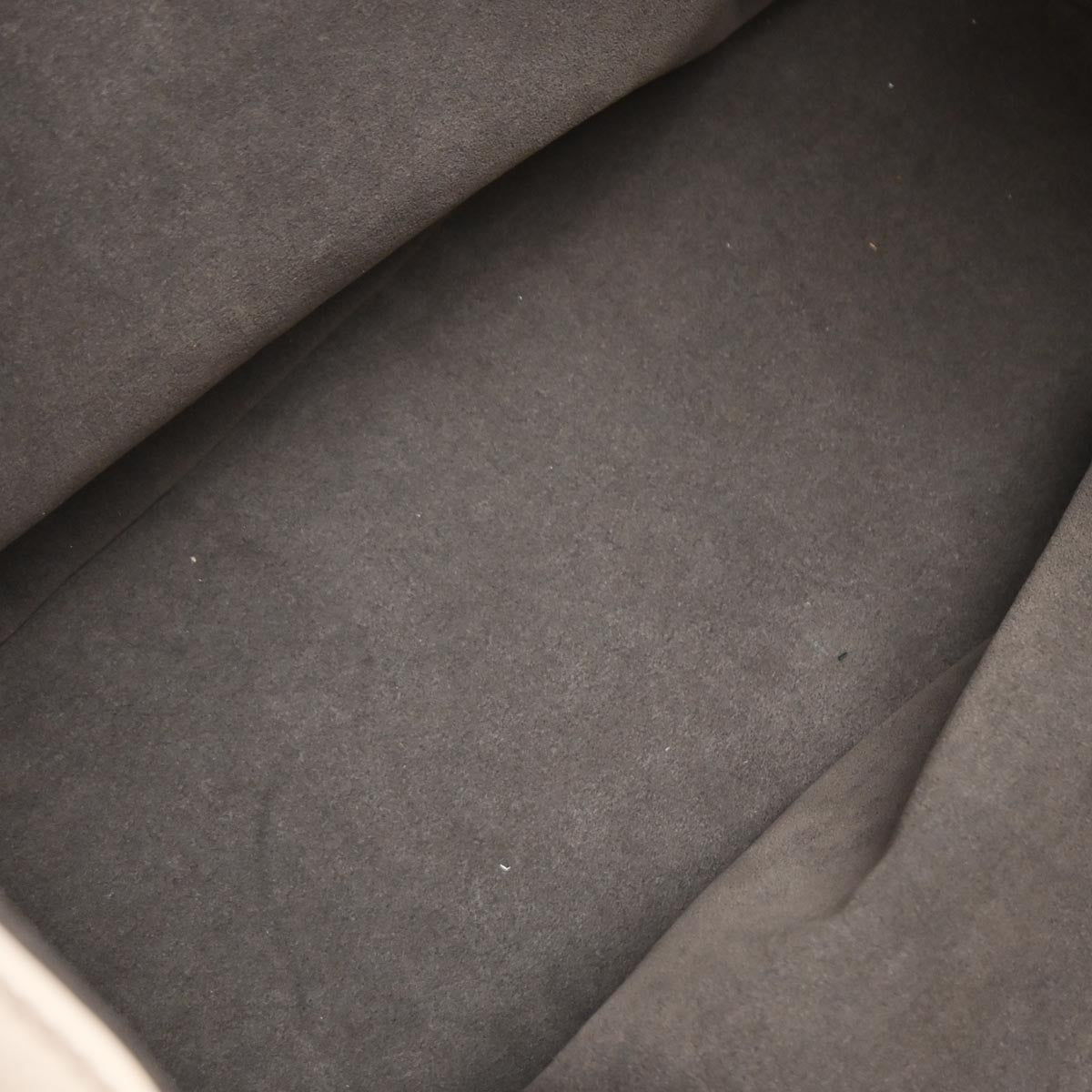 Louis Vuitton Gray Mahina L Hobo Handbag M95977