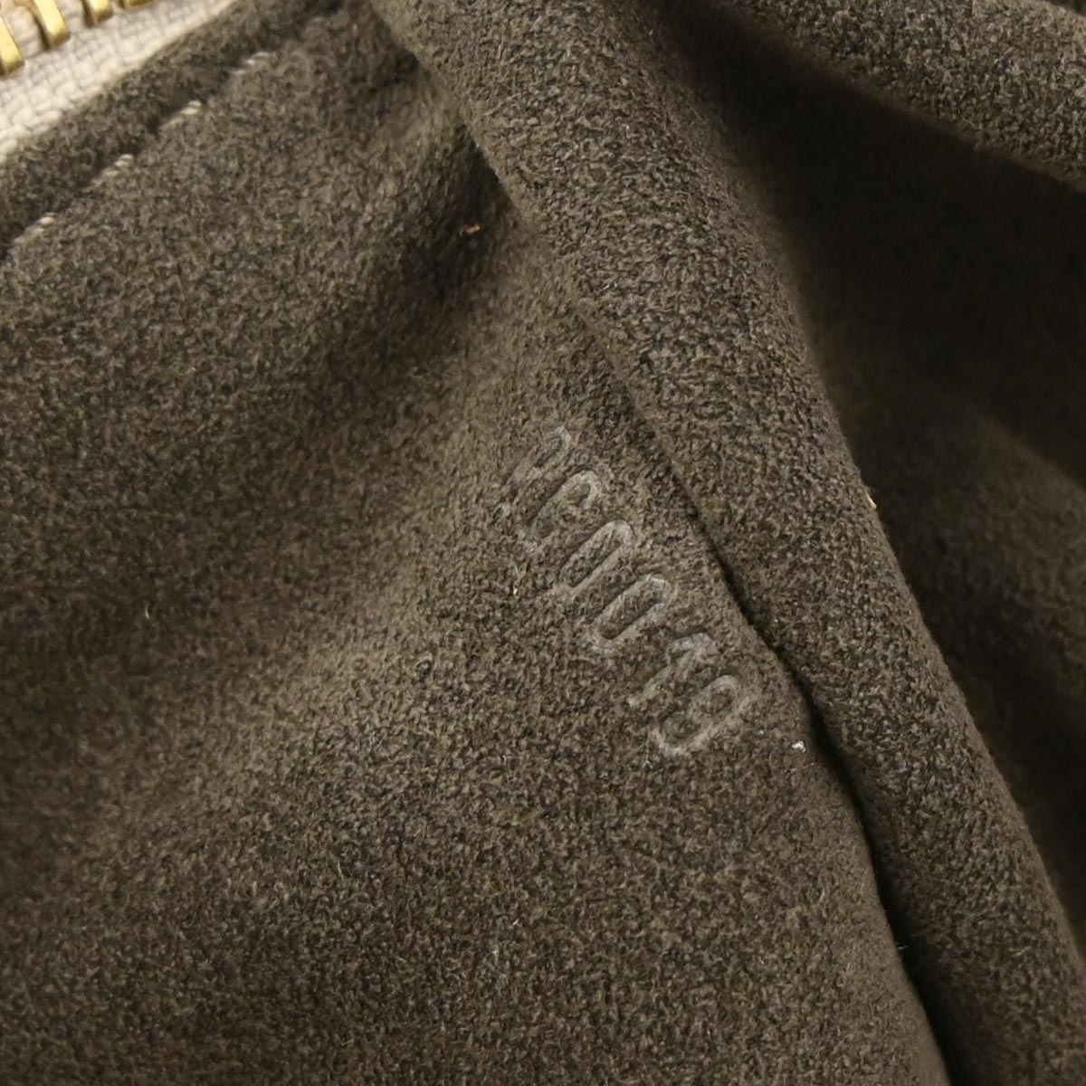 Louis Vuitton Gray Mahina L Hobo Handbag M95977