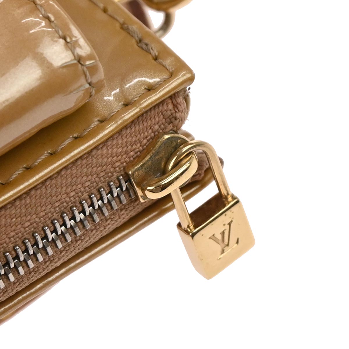 Louis Vuitton Beige Monogram Vernis Motte Shoulder Bag M91136