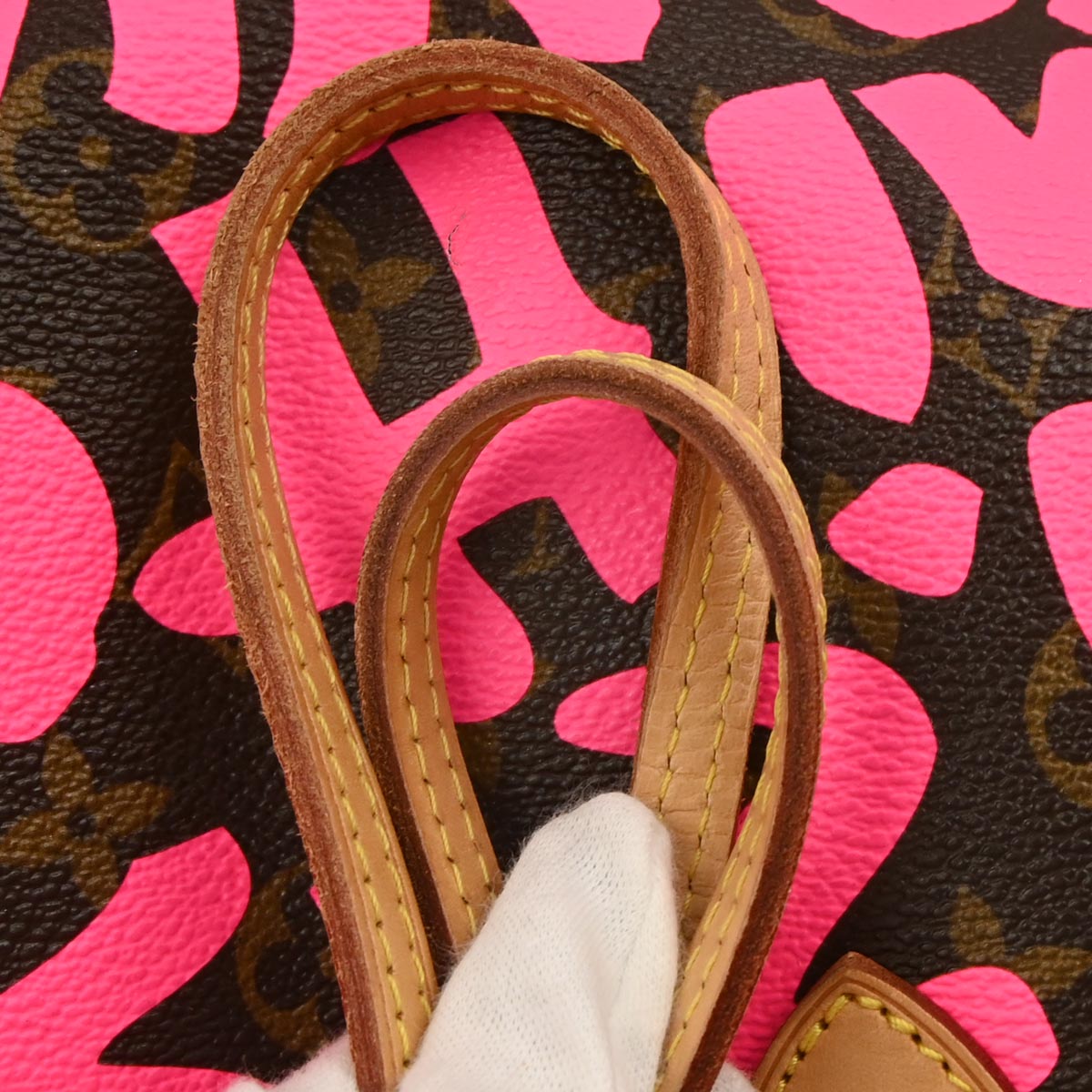 Louis Vuitton 2009 Pink Monogram Graffiti Neverfull GM Tote Bag M93701