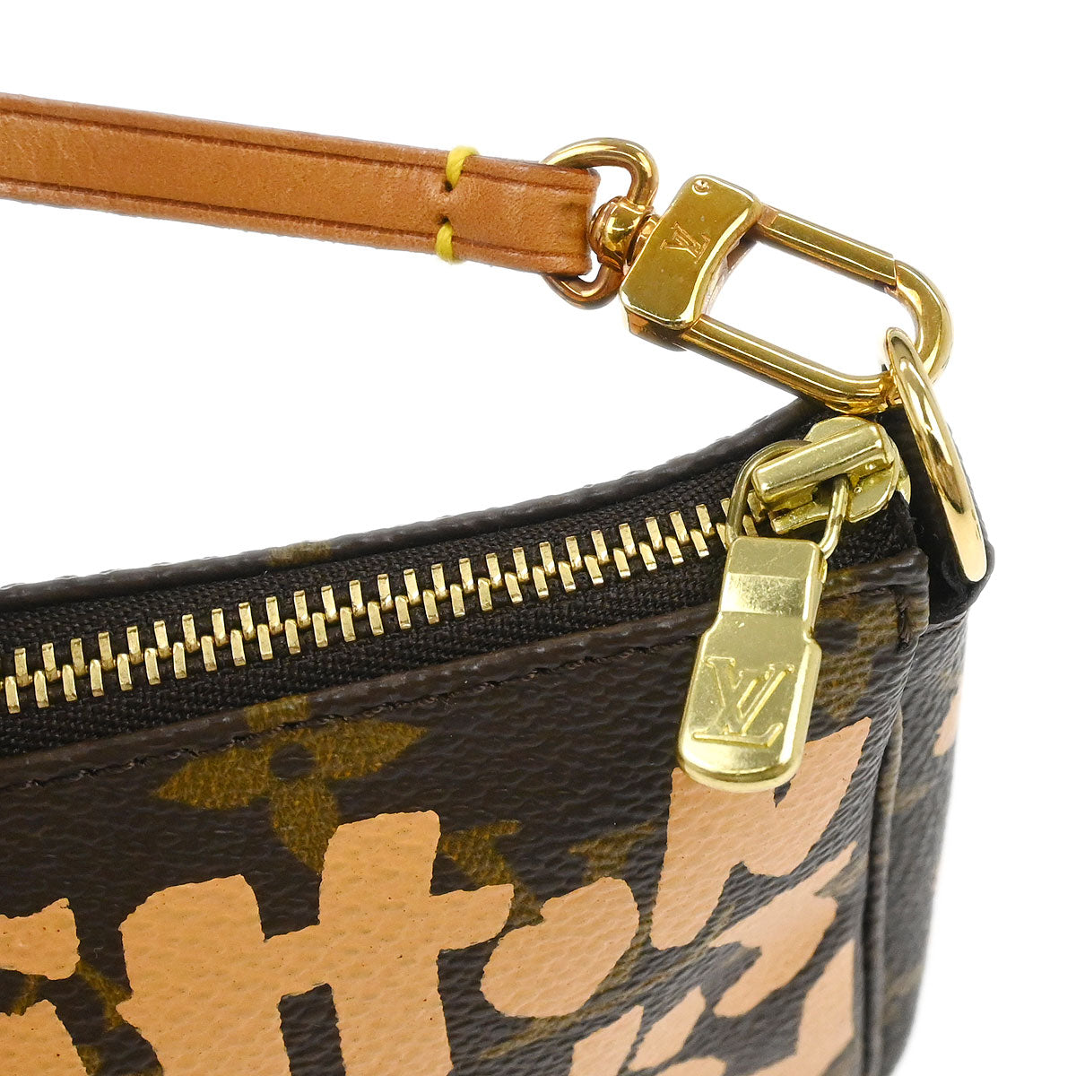 Louis Vuitton 2001 Beige Graffiti Pochette Accessoires Handbag M92193