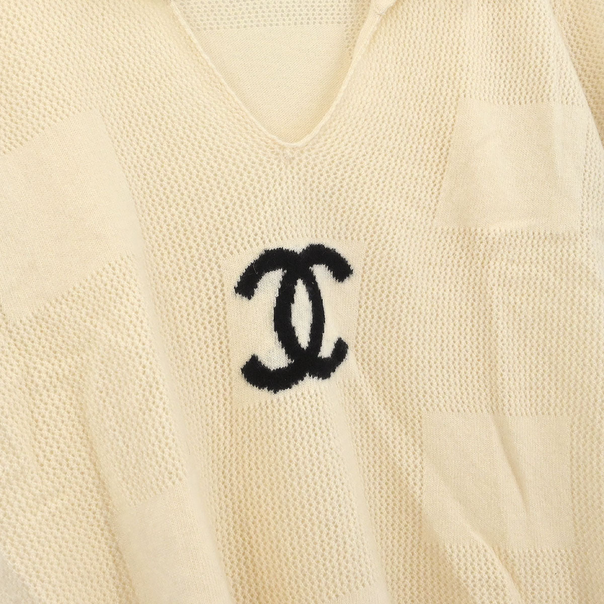 Chanel 2001 Top Ivory #44