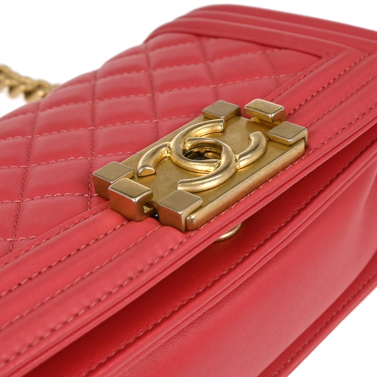 Boy Chanel 2019 Pink Lambskin Small Chain Shoulder Bag