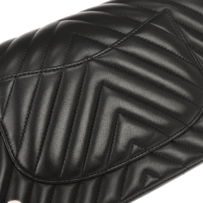 Chanel 2017-2018 Black Lambskin Chevron Medium Classic Double Flap Shoulder Bag