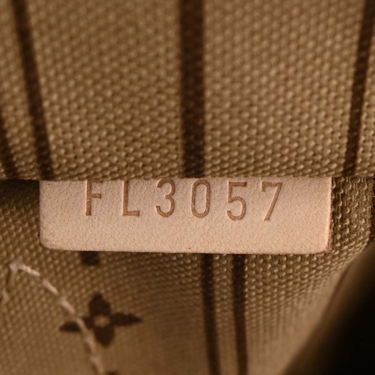 Louis Vuitton Monogram Neverfull GM Tote Bag M40157