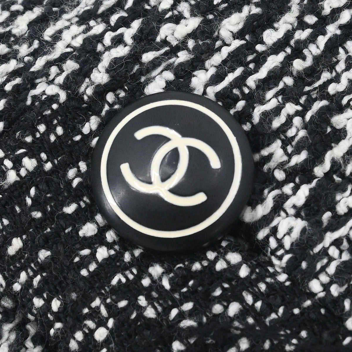 Chanel 1997 Single Breasted Tweed Jacket Black #42