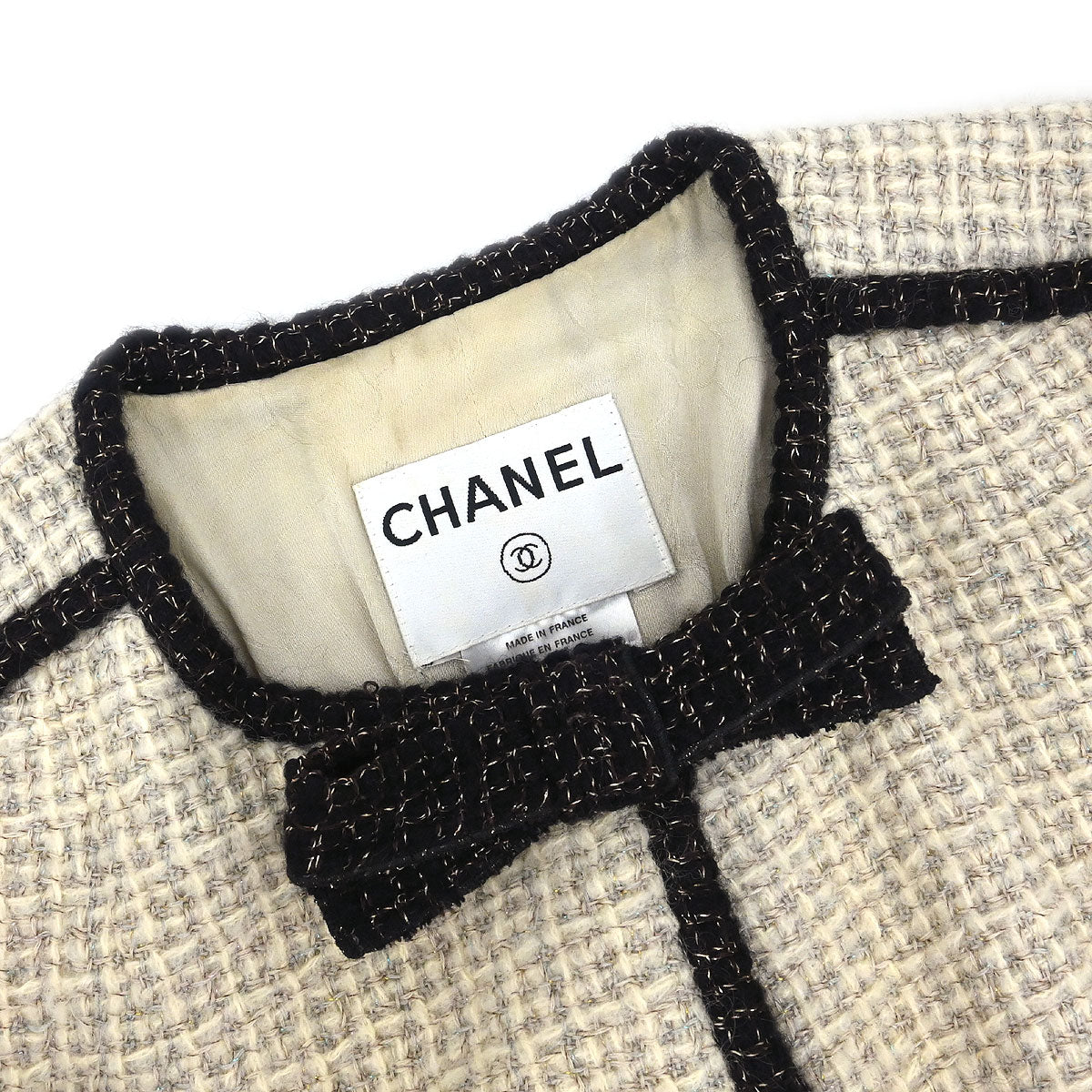 Chanel 2003 Single Breasted Collarless Jacket Beige #40