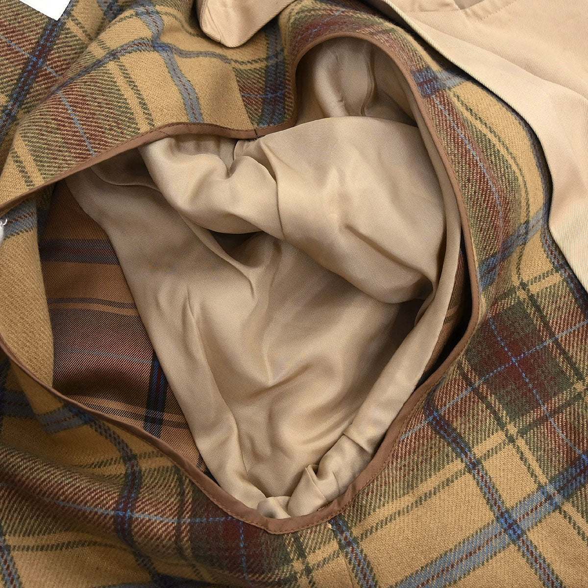 Yves Saint Laurent Coat Beige #34