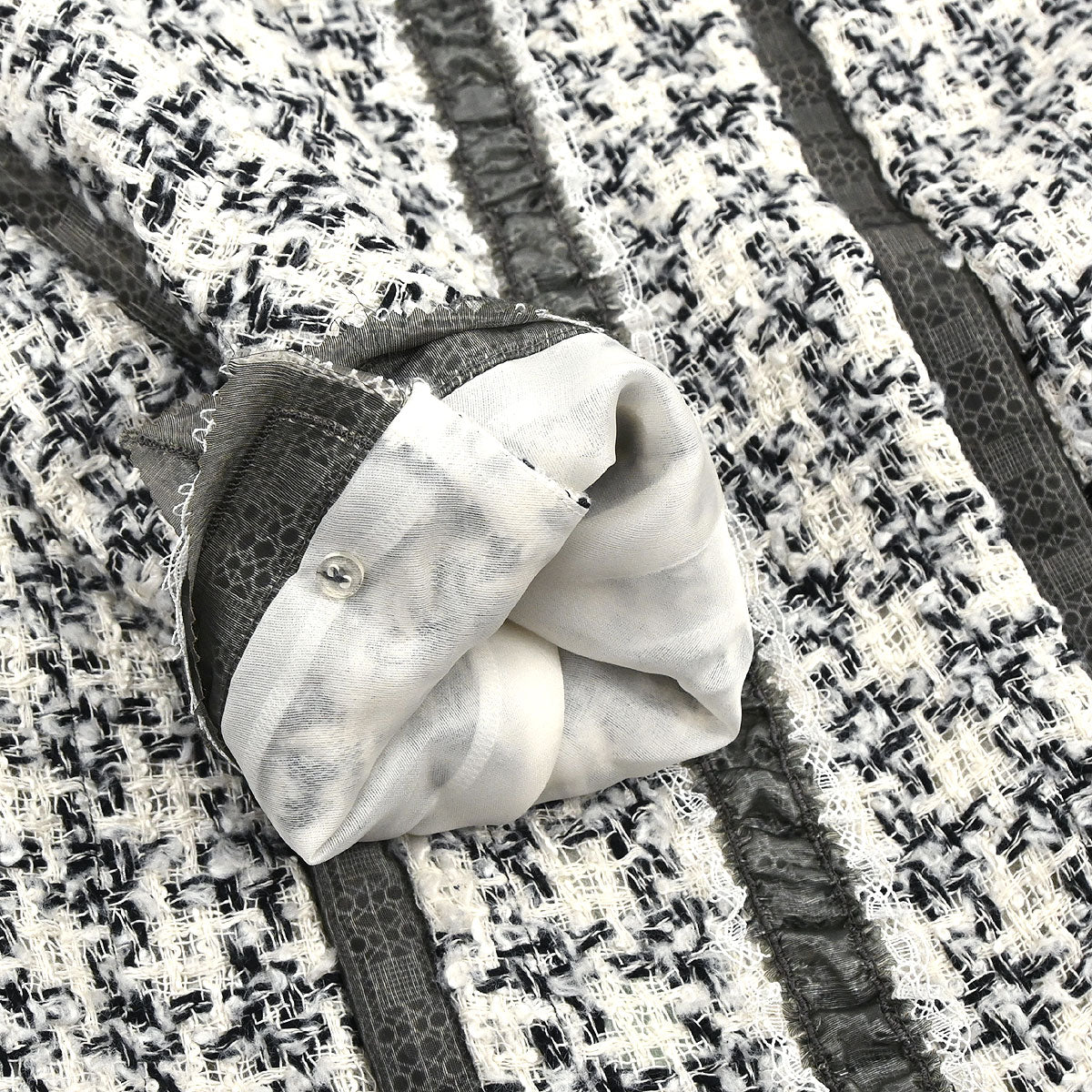 Chanel 2009 Single Breasted Jacket White #36