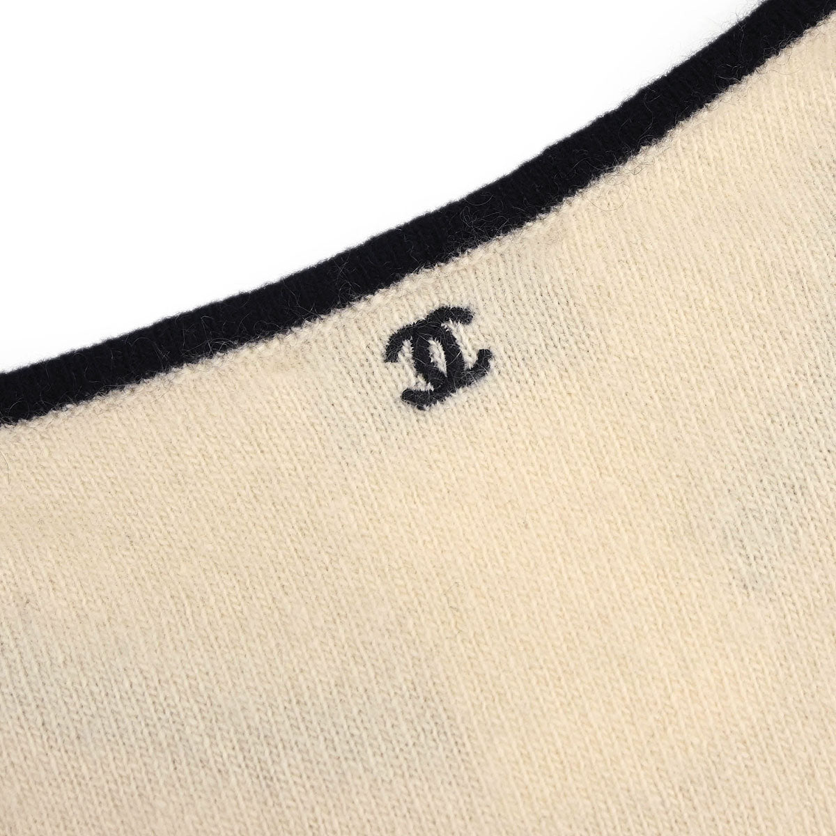 Chanel 1997 Set Cardigan Top Ivory #42