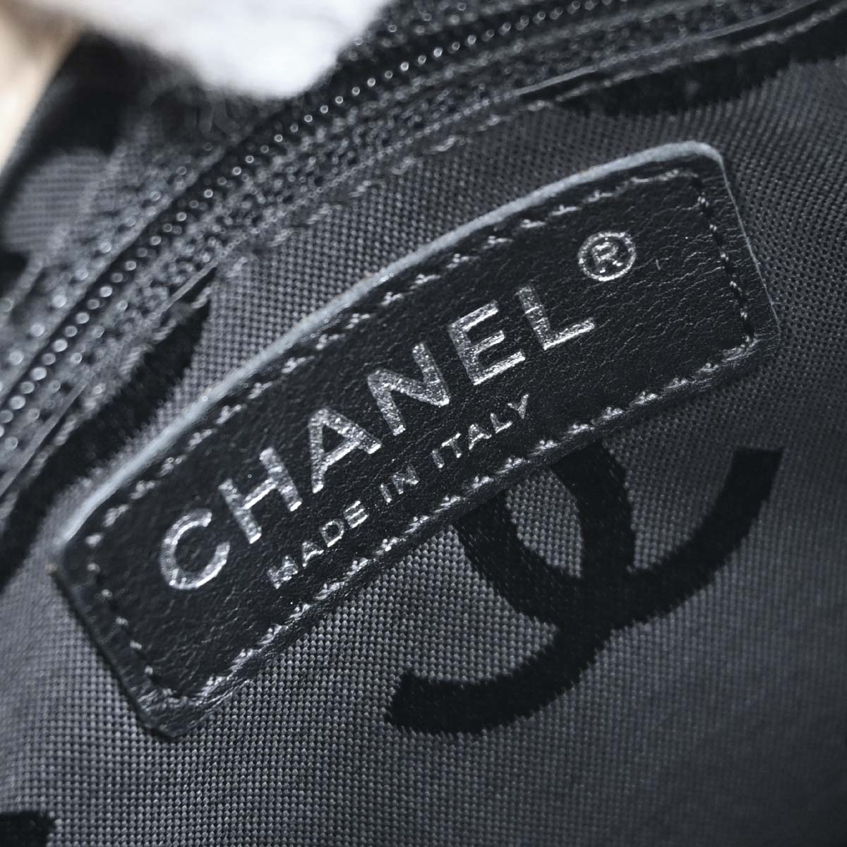 Chanel 2003-2004 Beige Calfskin Cambon Ligne Tote Handbag