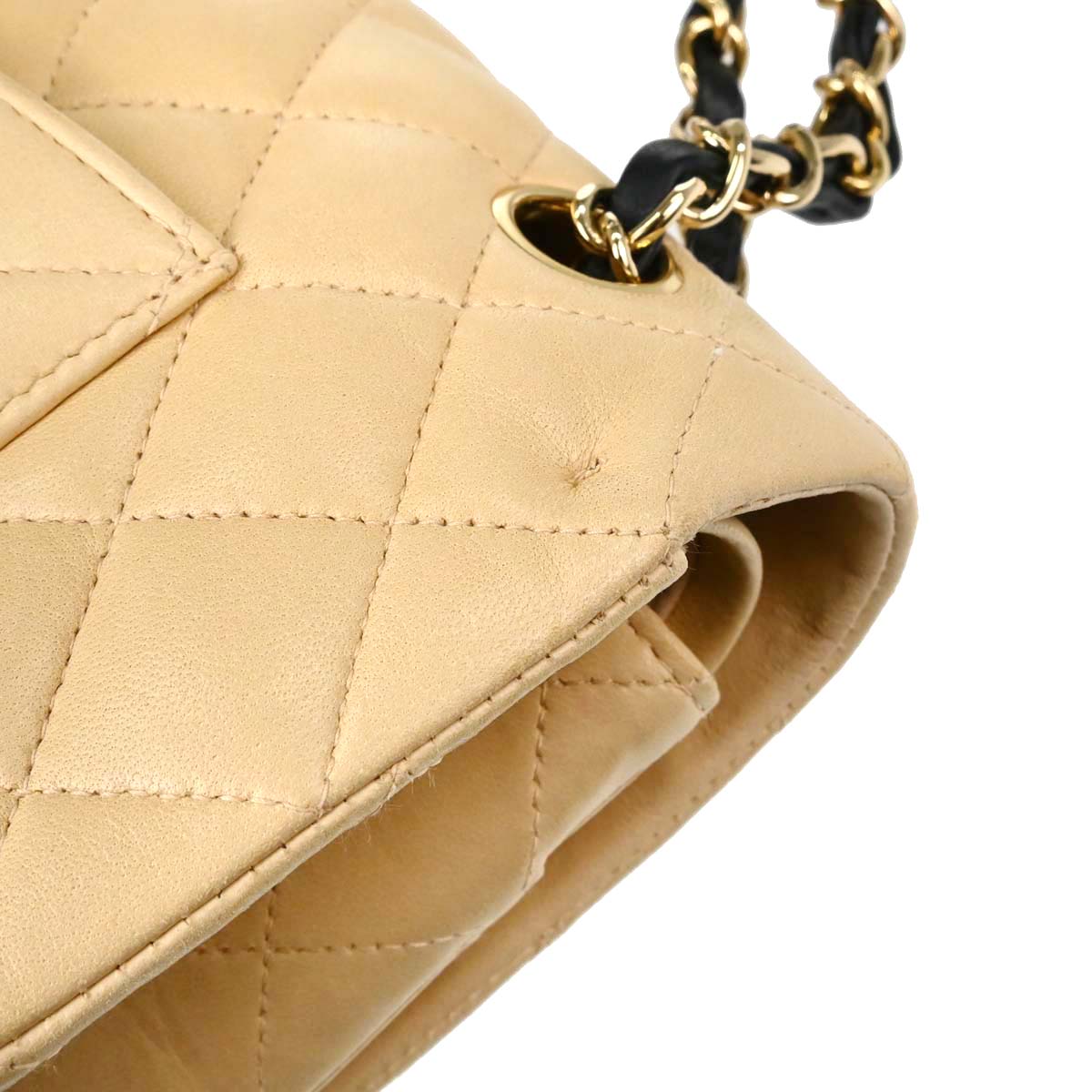 Chanel 2004-2005 Beige Black Lambskin Medium Classic Double Flap Shoulder Bag