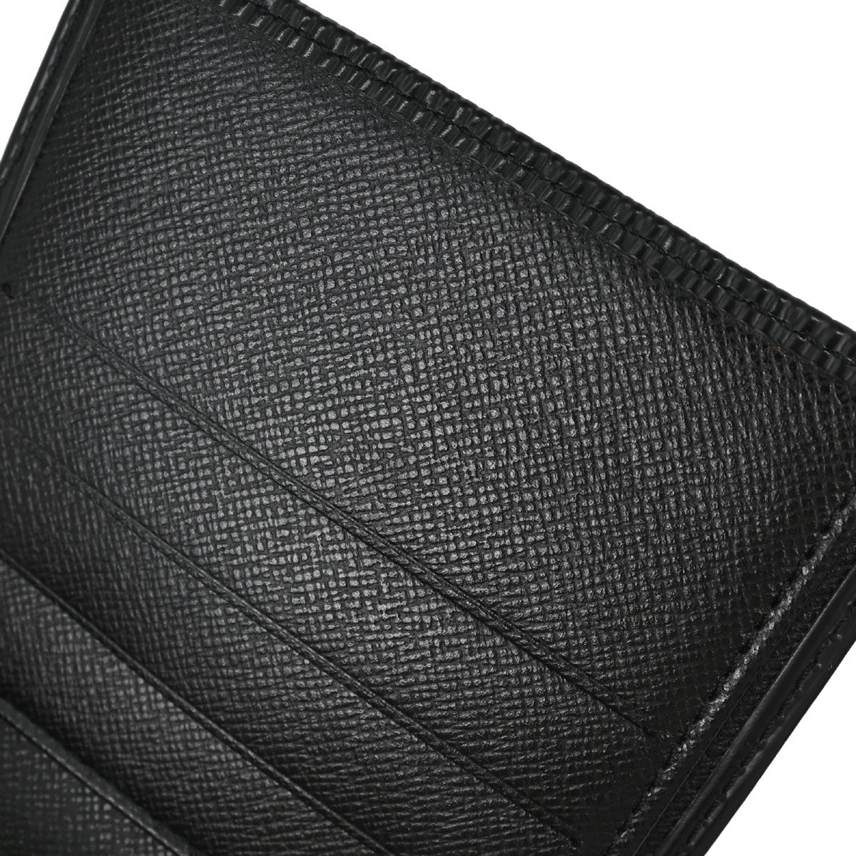 Louis Vuitton Black Porte Billets 6 Cartes Credit Wallet M63312